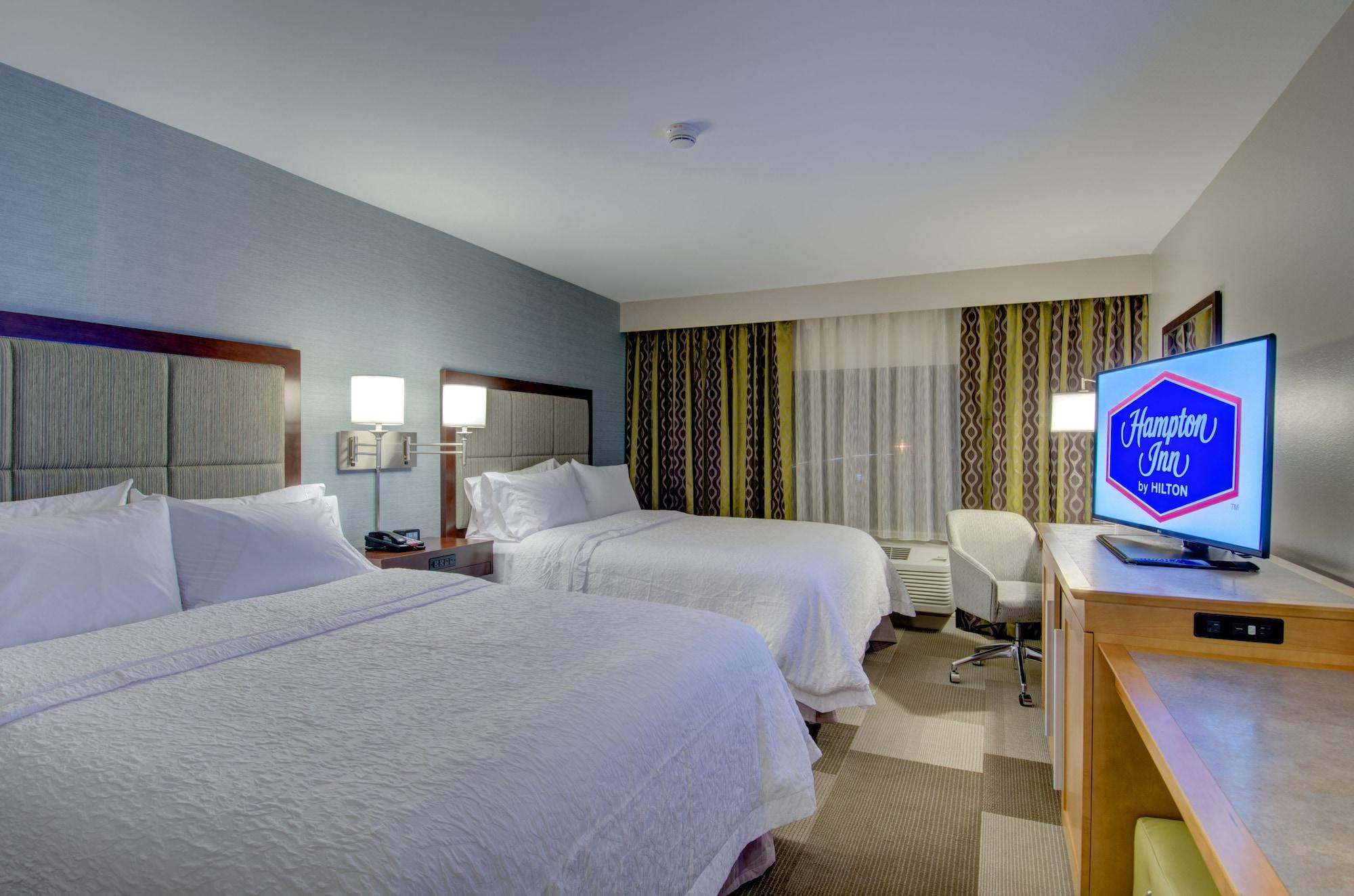 Hampton Inn Boston - Уестбъро Екстериор снимка
